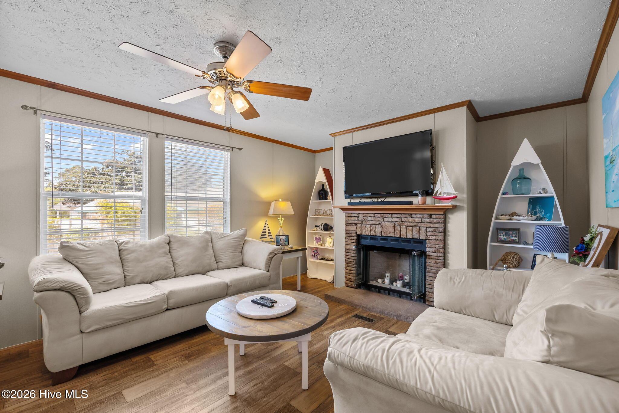 Image 4: 38-web-or-mls-1285 Highway 101 066