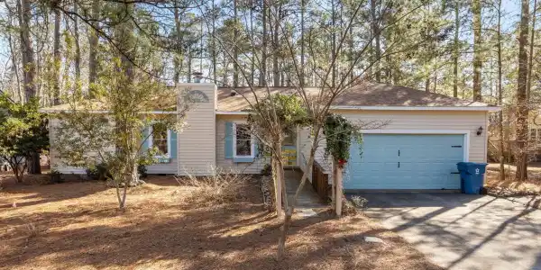 802 Black Swan Road
