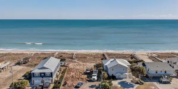 933 S Fort Fisher Boulevard