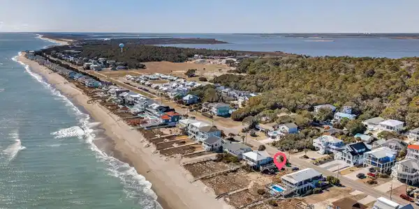 Image 4: 933FortFisherBlvdSDrone-4