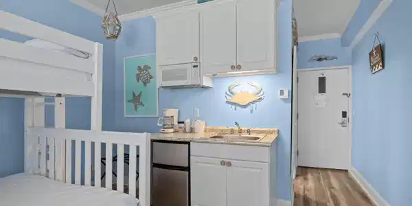 Image 3: Bunks/Sink & Mini Fridge