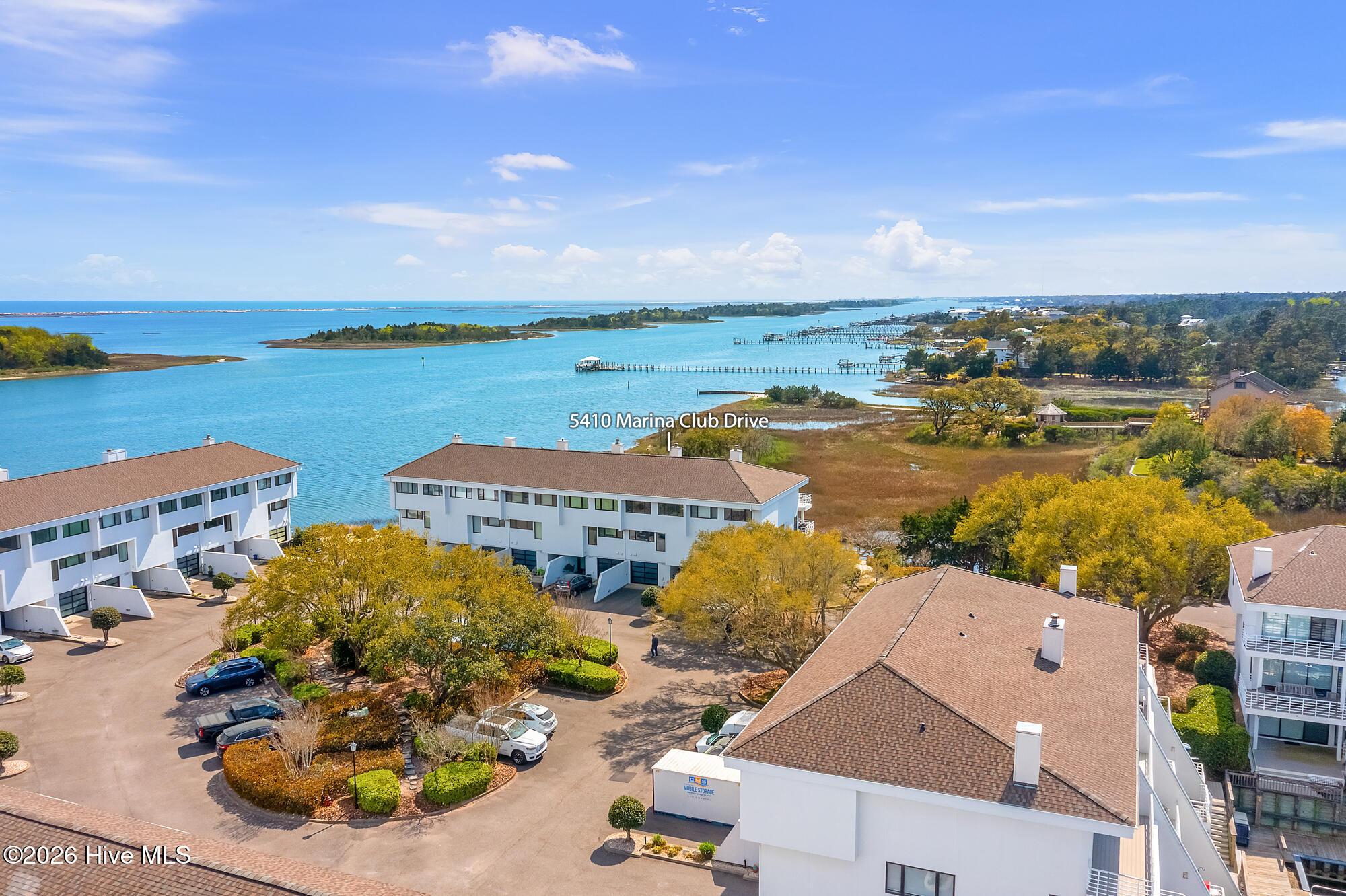 Image 3: Marina Club (2)