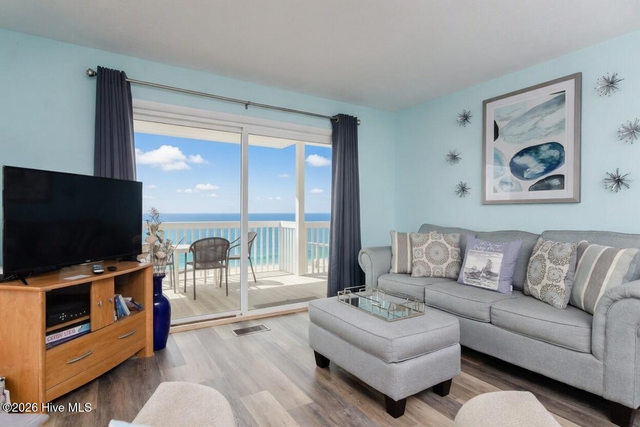 Image 3: 1101 Sand Dollar Ct (33)
