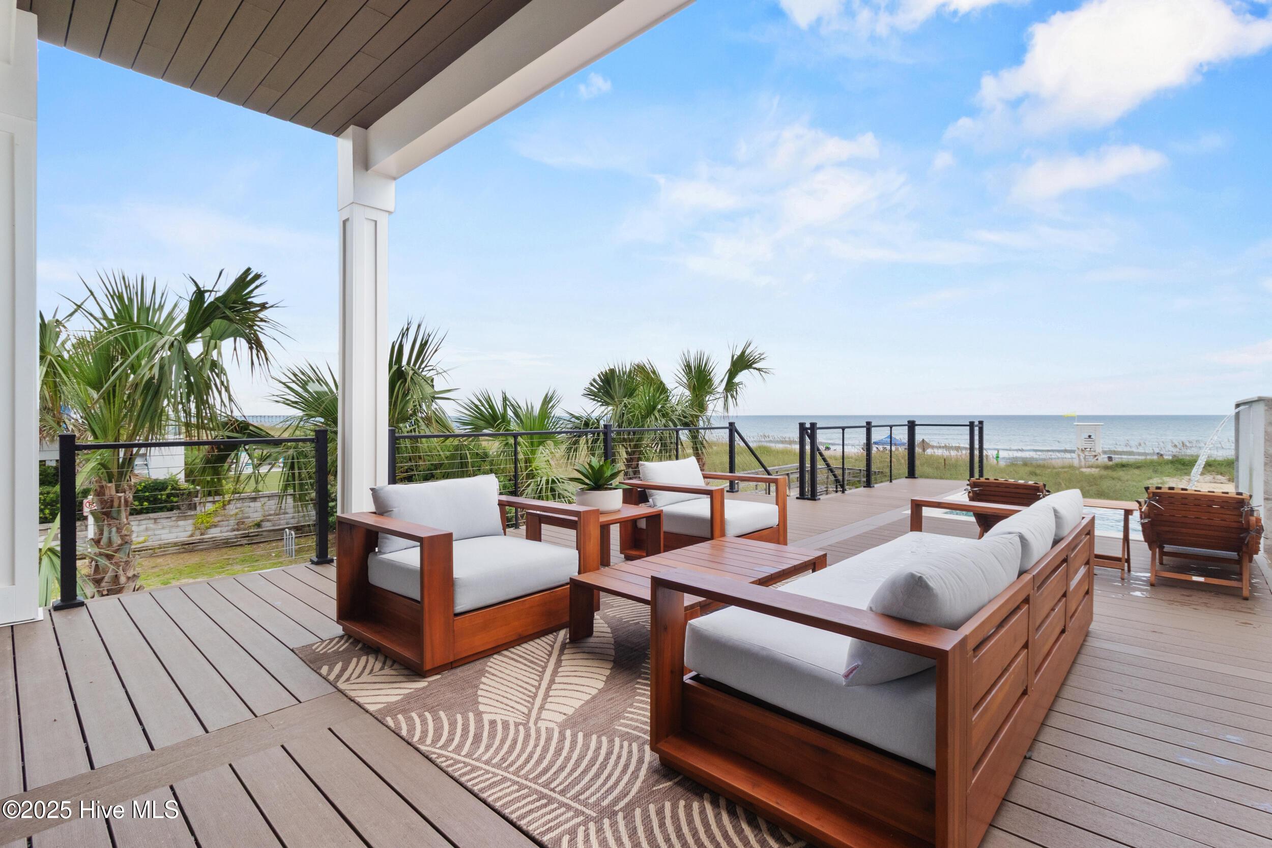 Image 4: 62_back porch