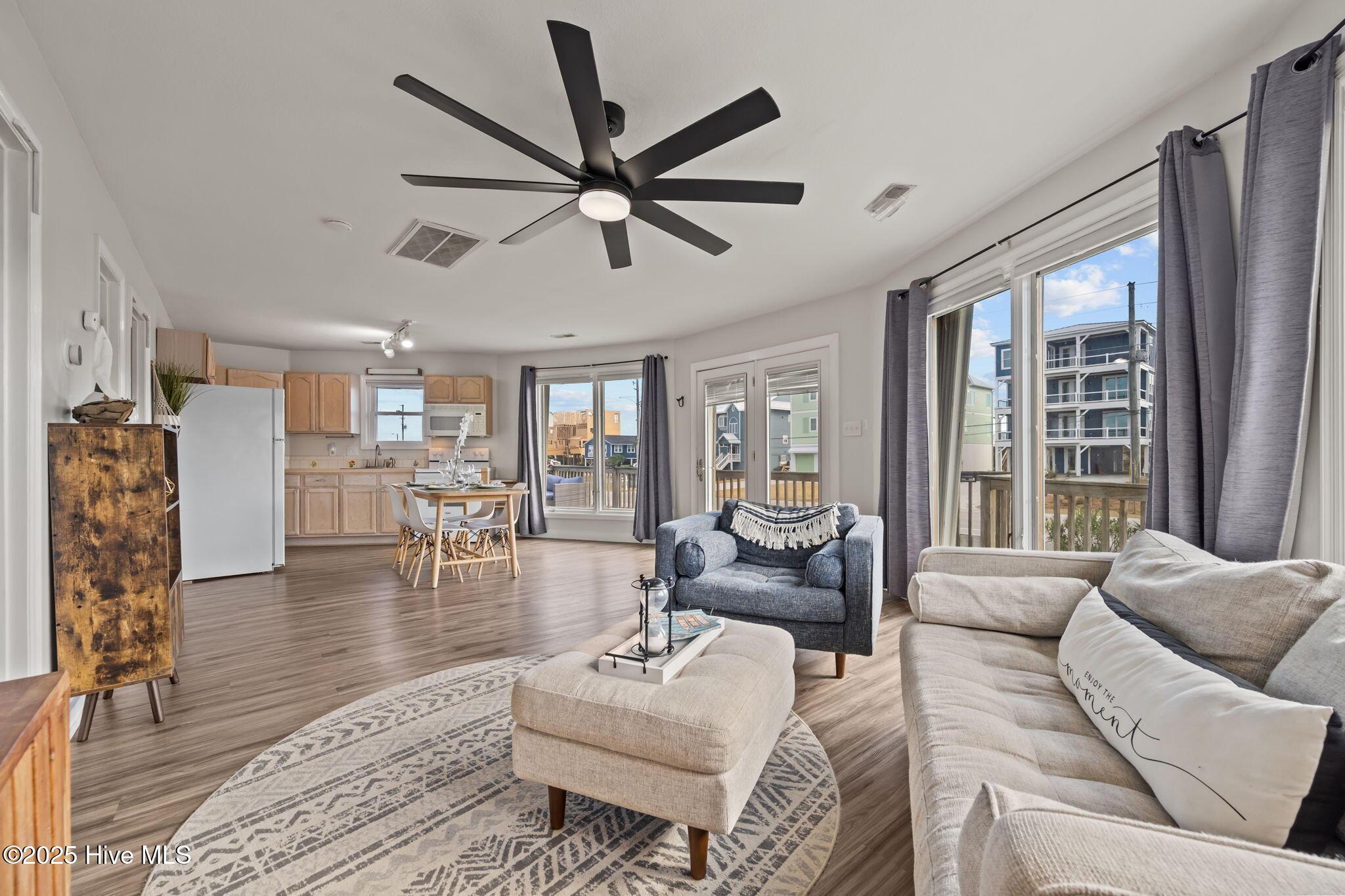 Image 3: 38-web-or-mls-_RAD8503