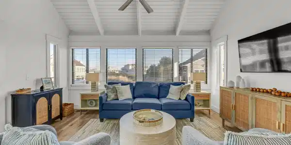 Image 3: 017_img_3153_251