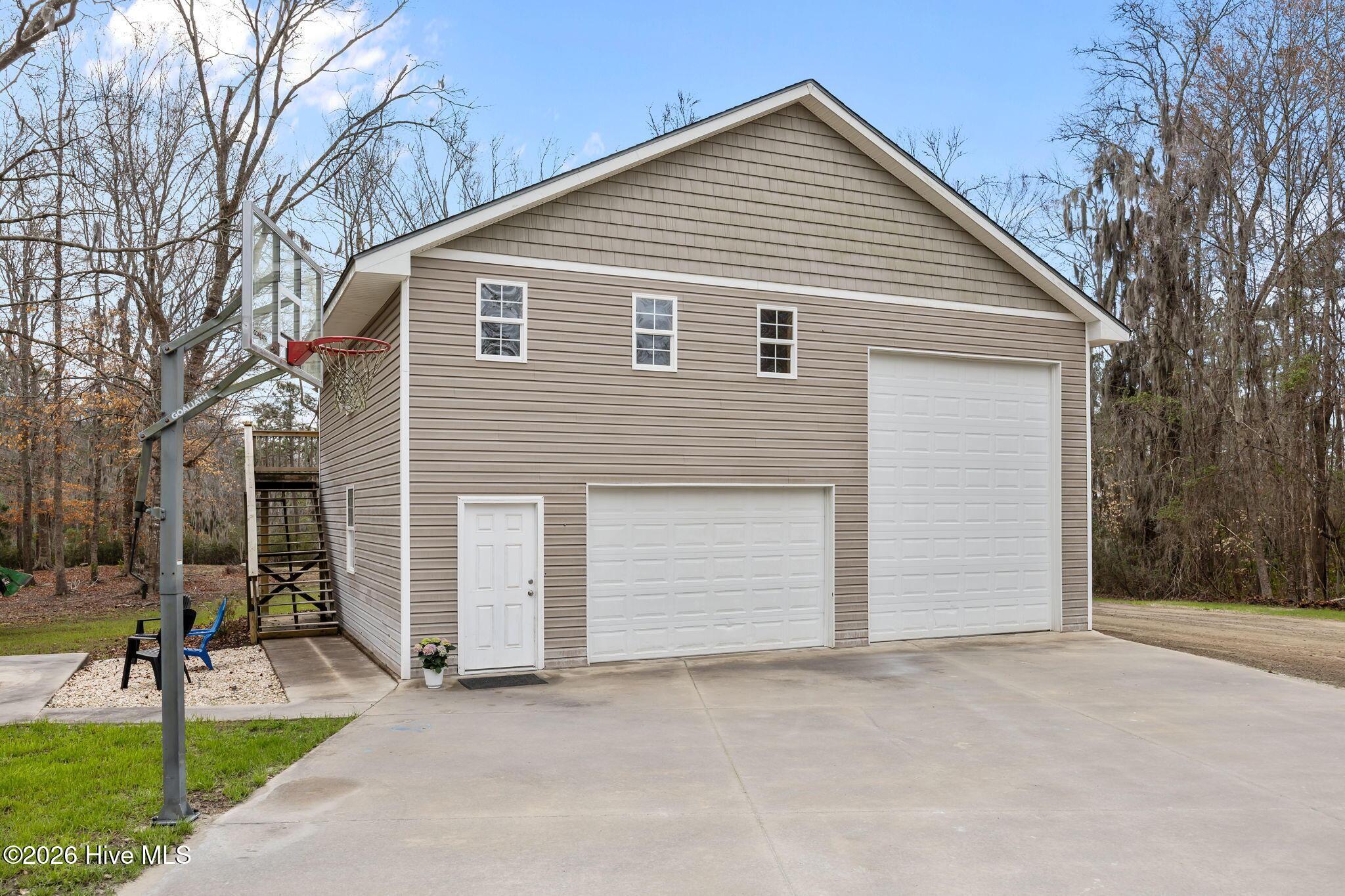 Image 4: 20-web-or-mls-IMG_0007