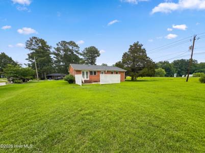 2401 N Hills Drive