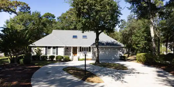 280 Golfview Court SW