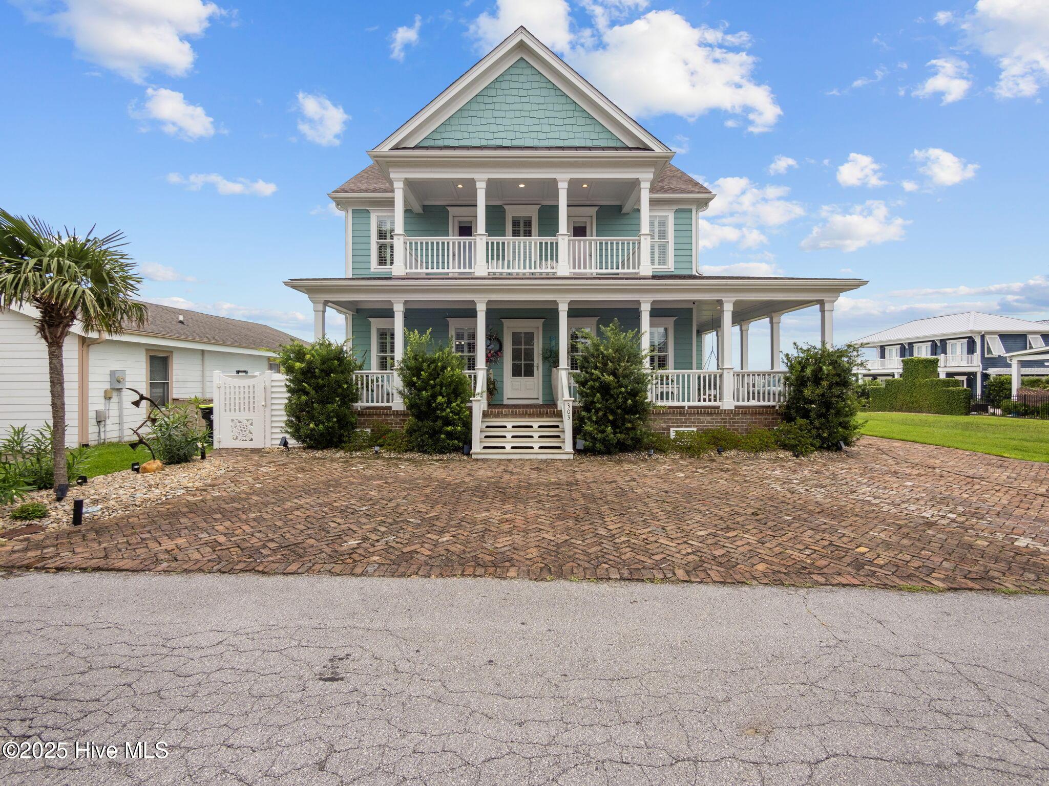 Image 4: 2-web-or-mls-P8066815