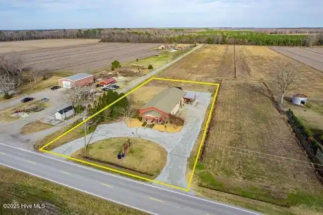 Image 1: Prime Commercial - Multiuse Property