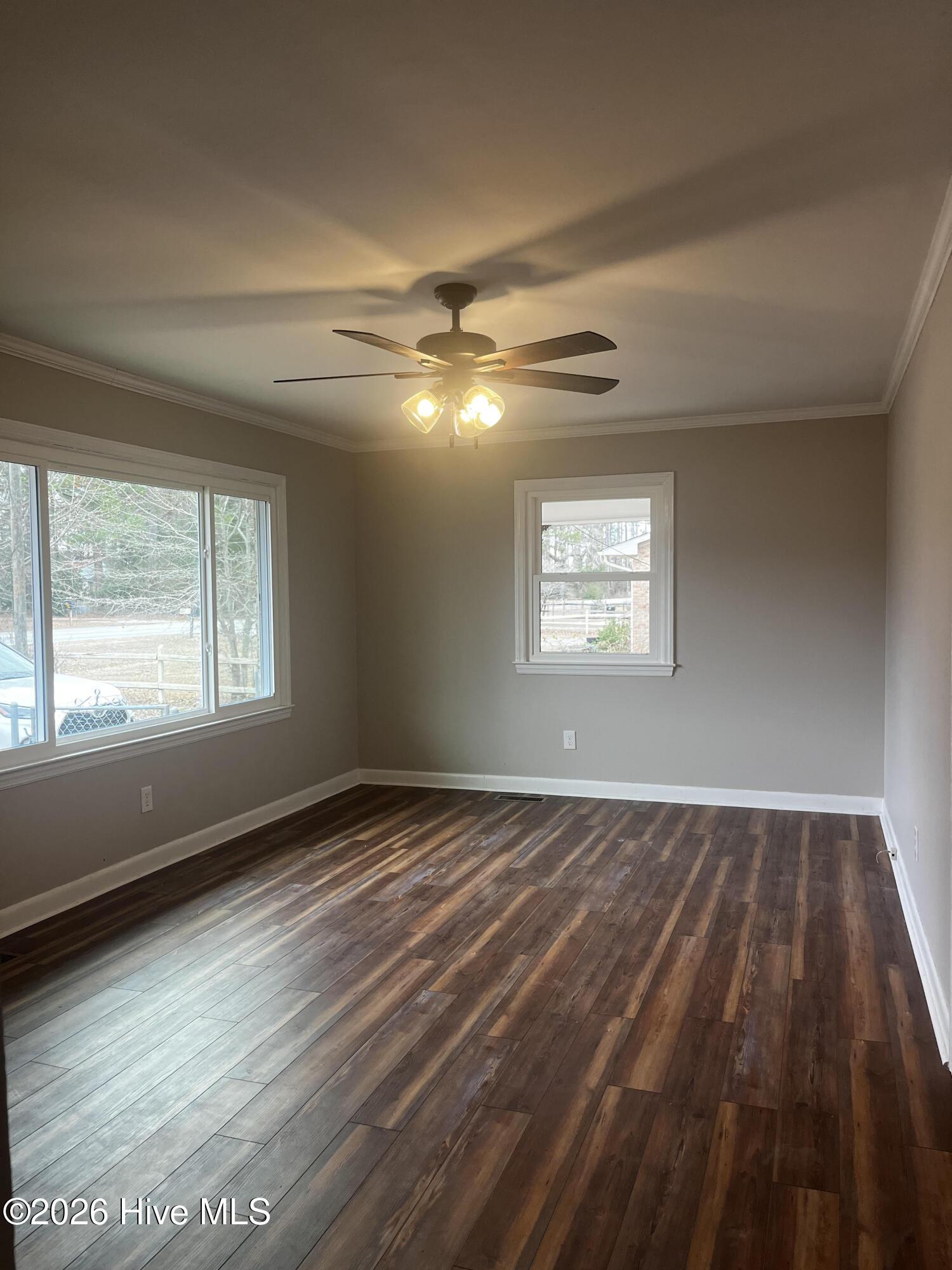 Image 2: Living Room