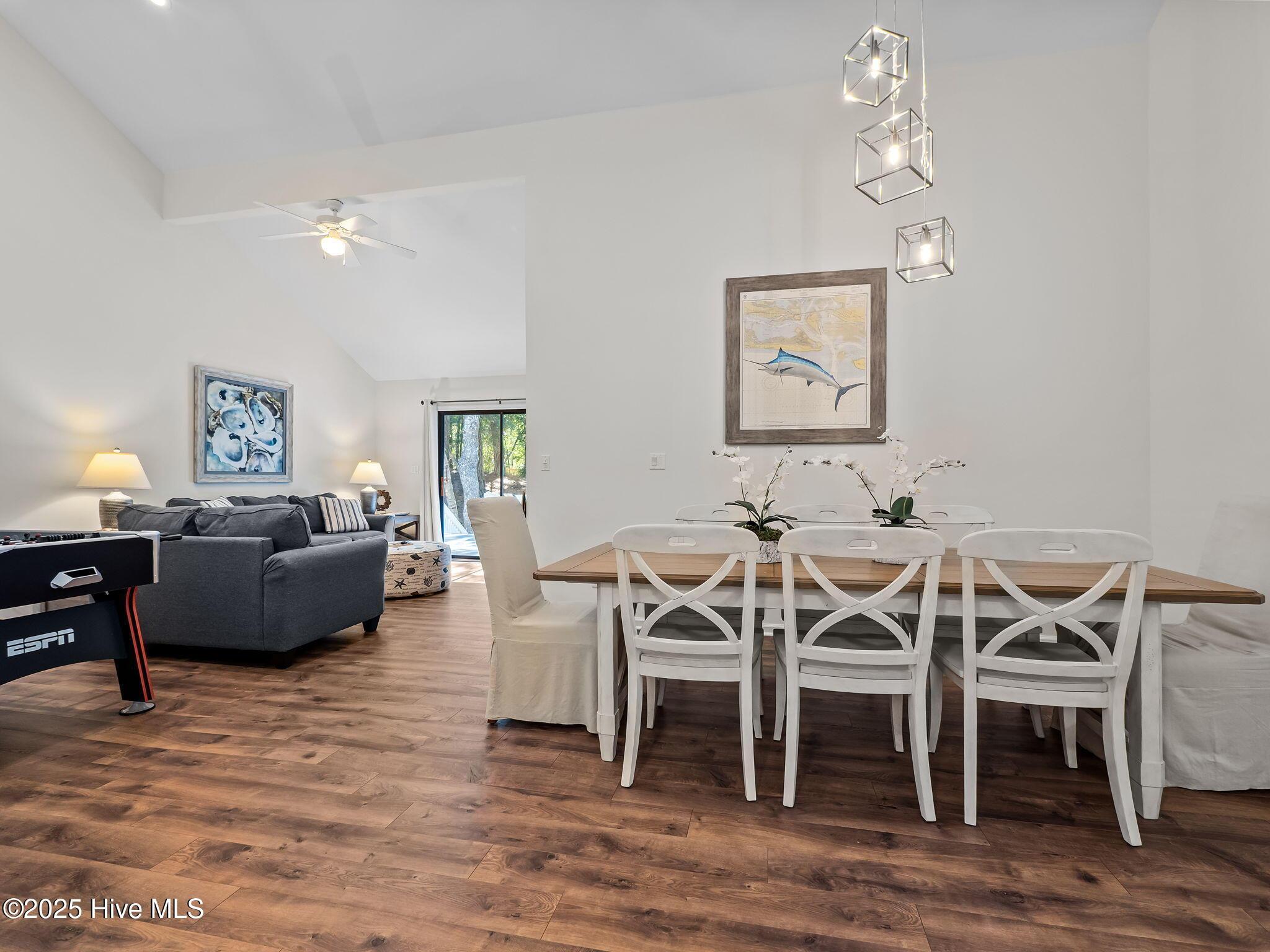 Image 3: Dining Room