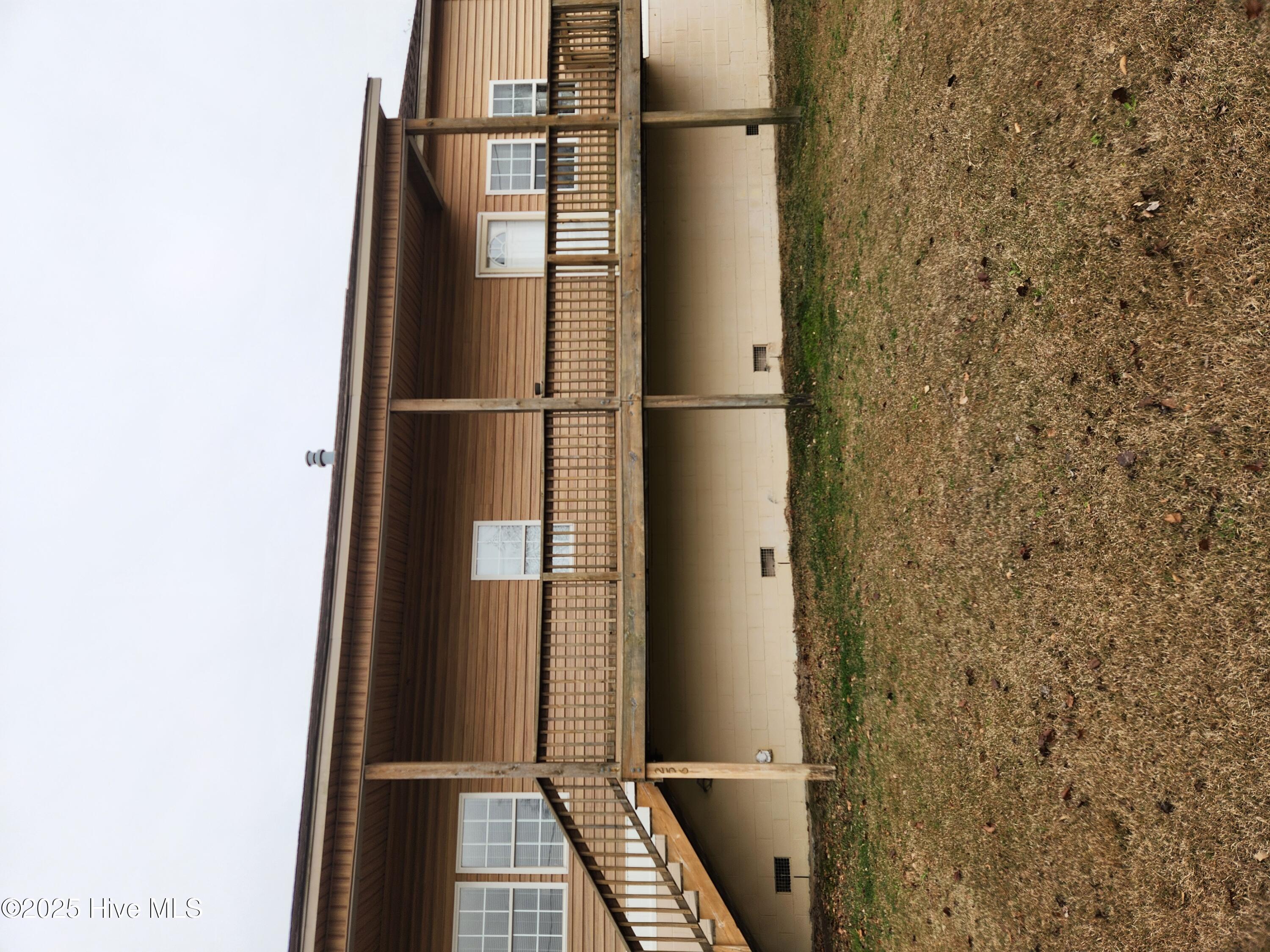 Image 1: 256 Forte Shores