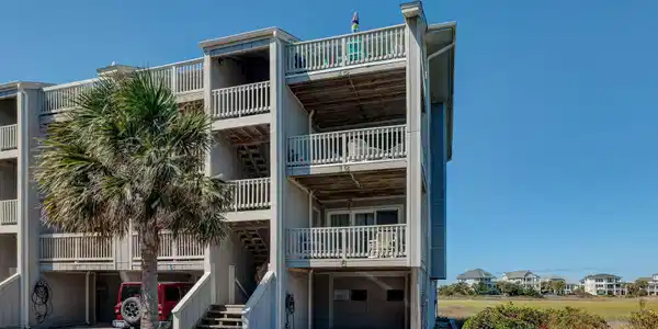 1801 Canal Drive Unit C12