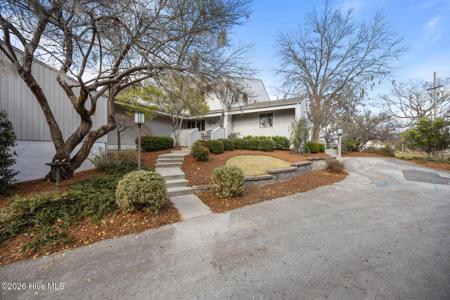 19 Batts Hill Road