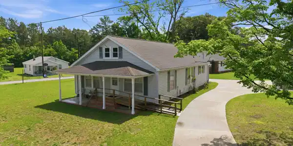 46 Elizabeth Avenue