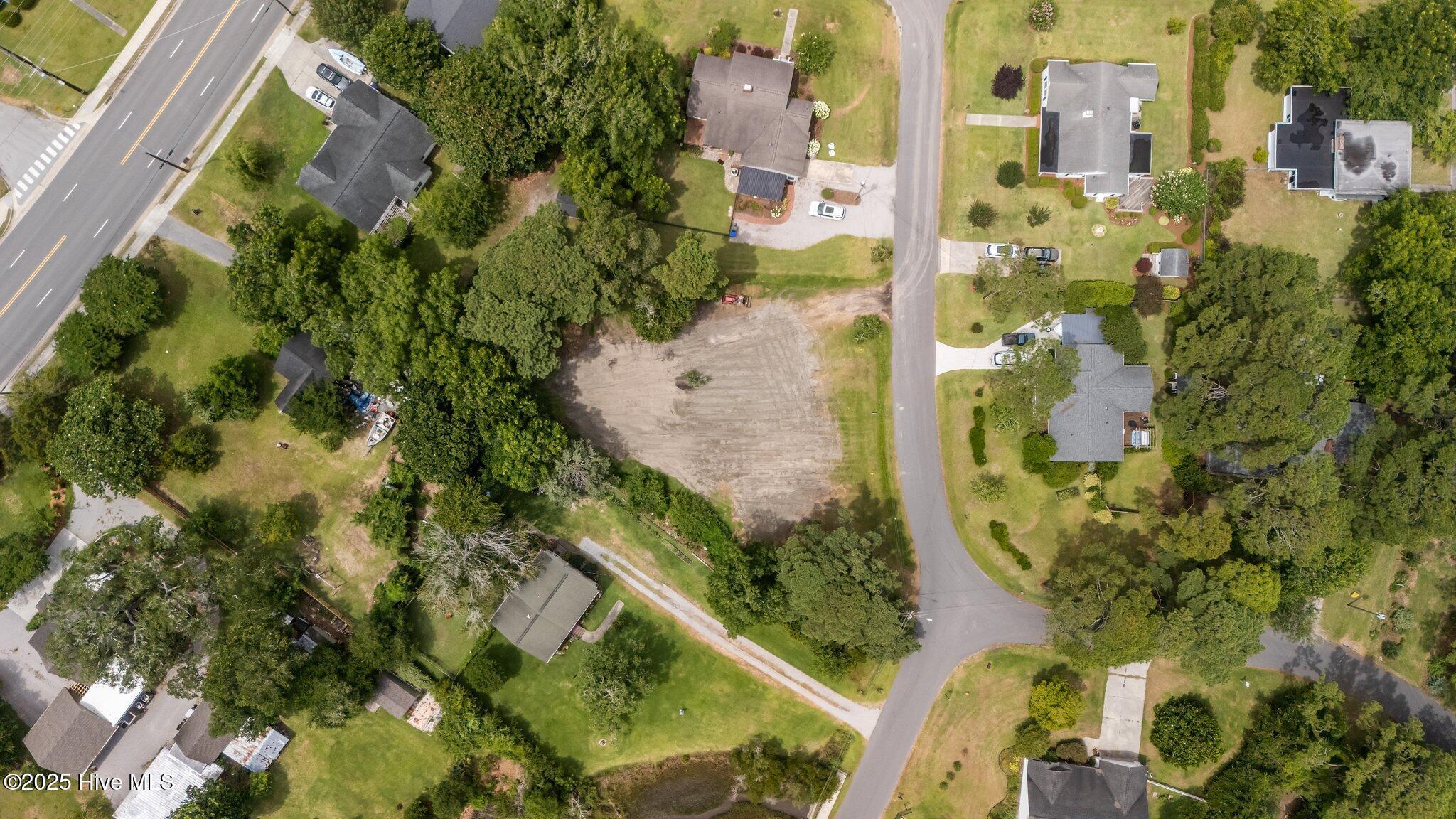 Image 2: 201 & 203 Sherwood Blvd
