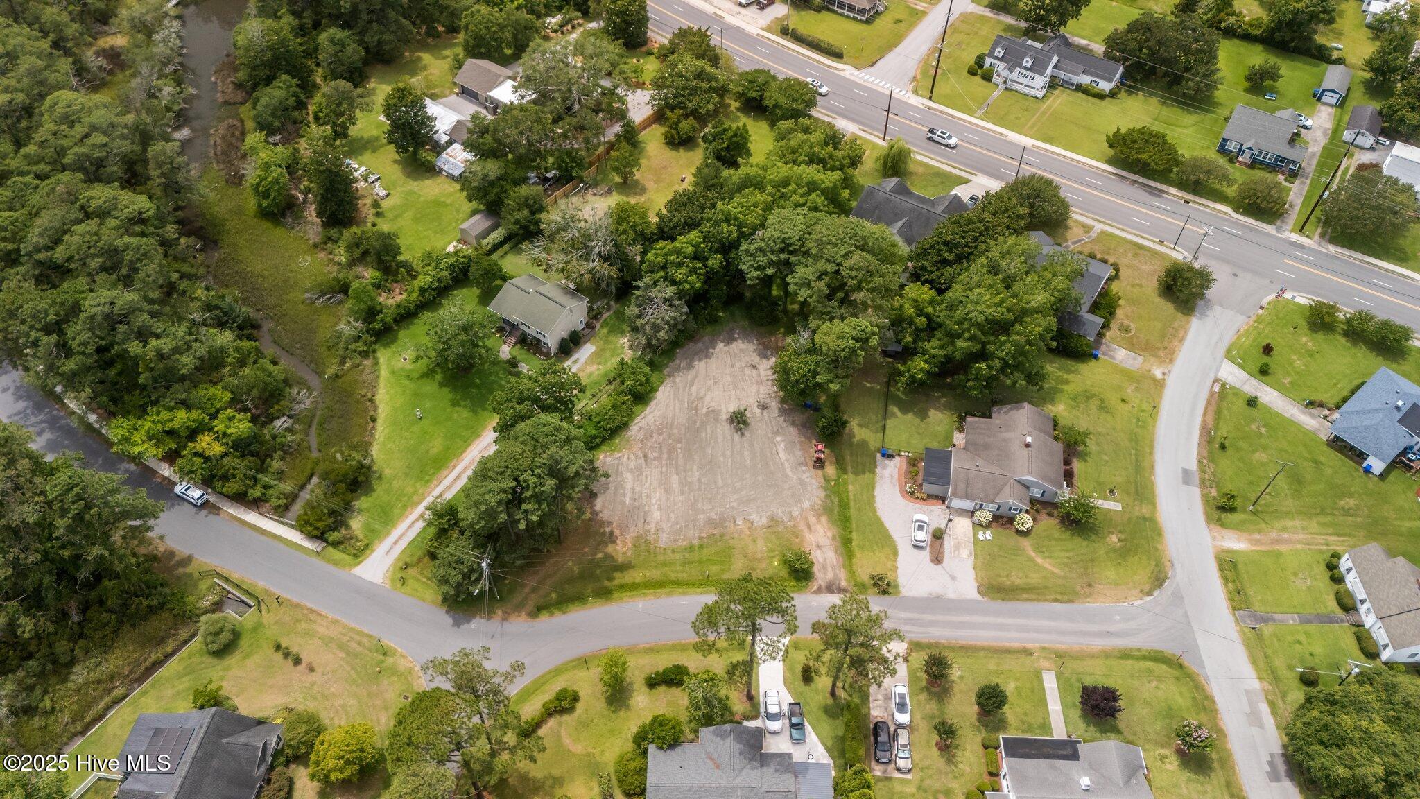 Image 3: 201 & 203 Sherwood Blvd
