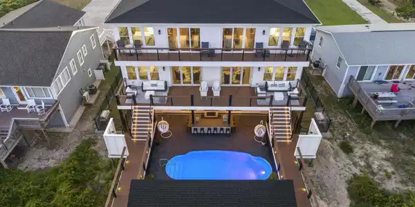 8703 Ocean View Drive