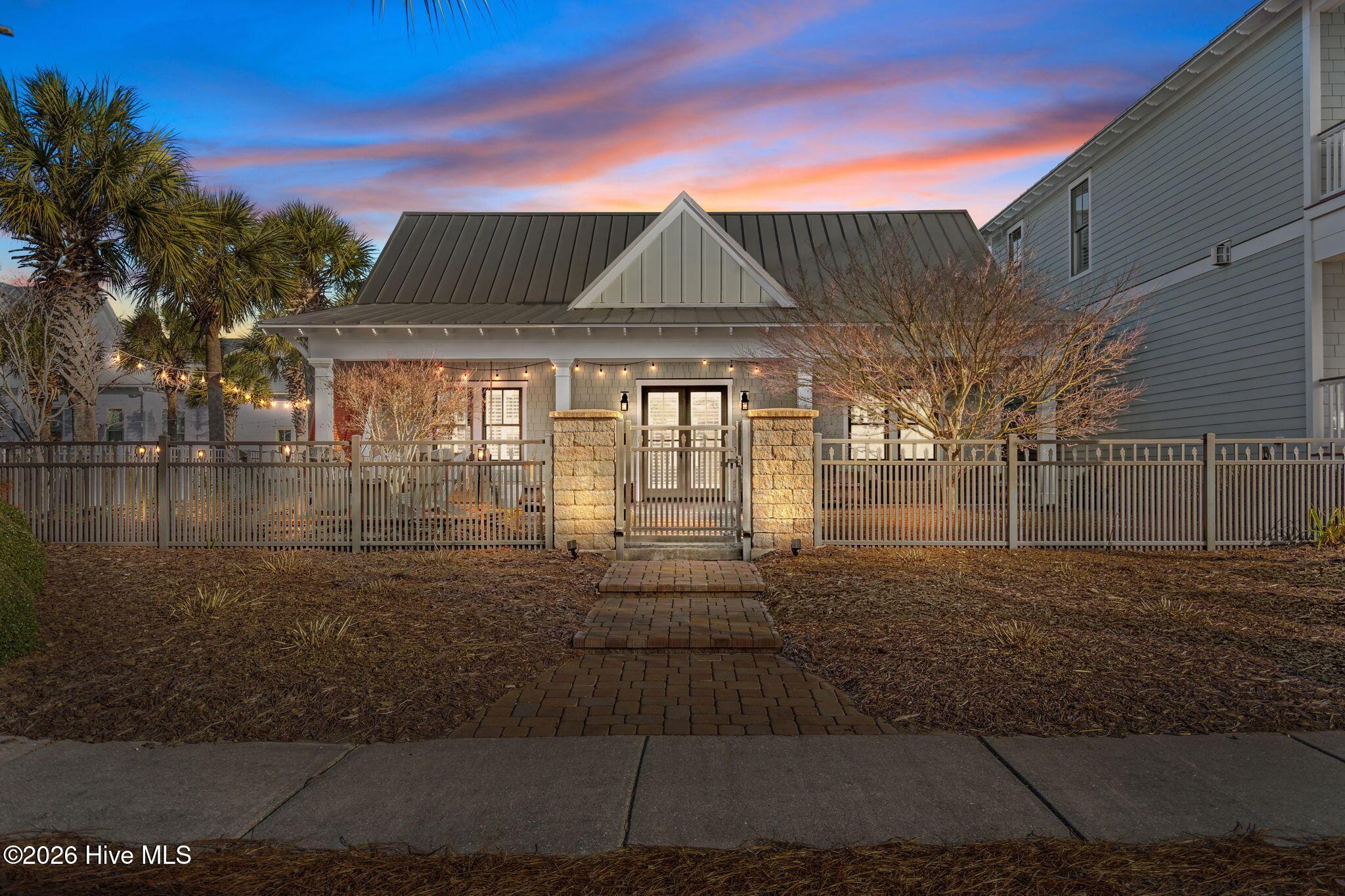 Image 4: 2-web-or-mls-DSC04610.jpg-1