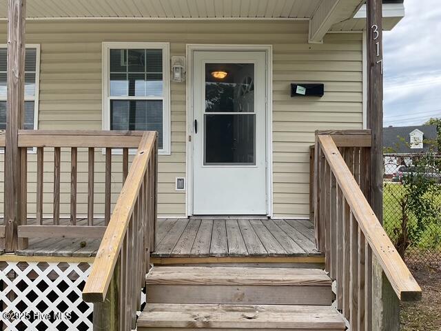 Image 4: 317 Liberty Street Porch view