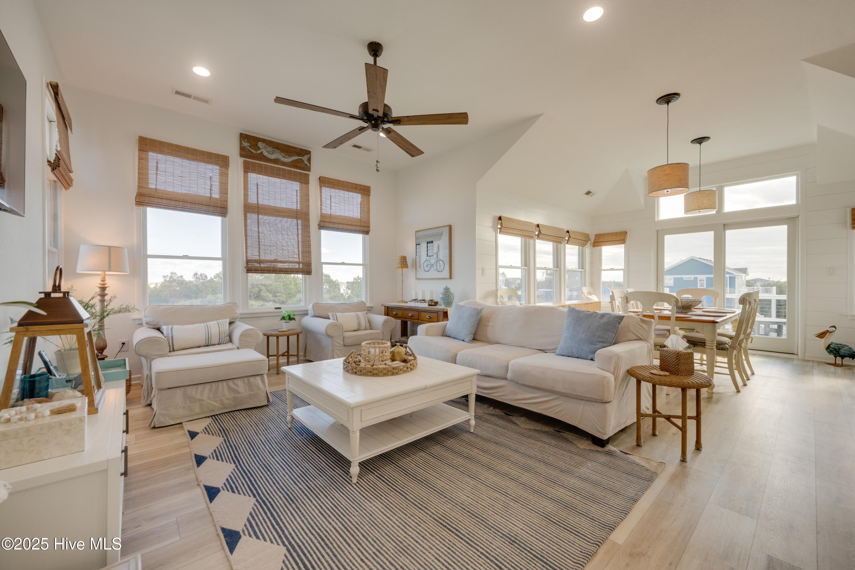 Image 3: 824 Windswept Ct-6