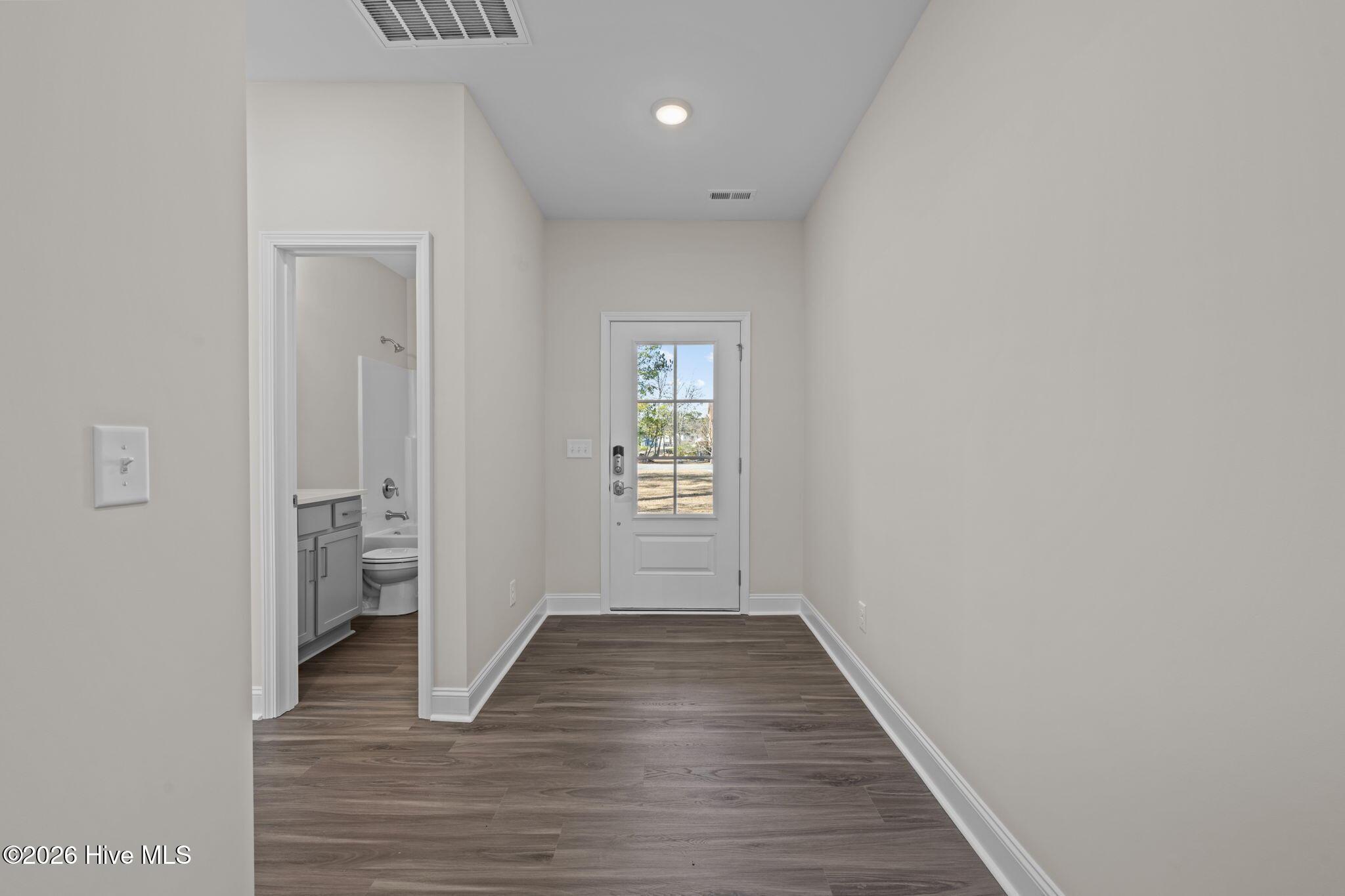 Image 3: 15-web-or-mls-DSC_8136