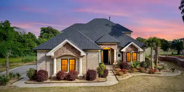 202 River Drive