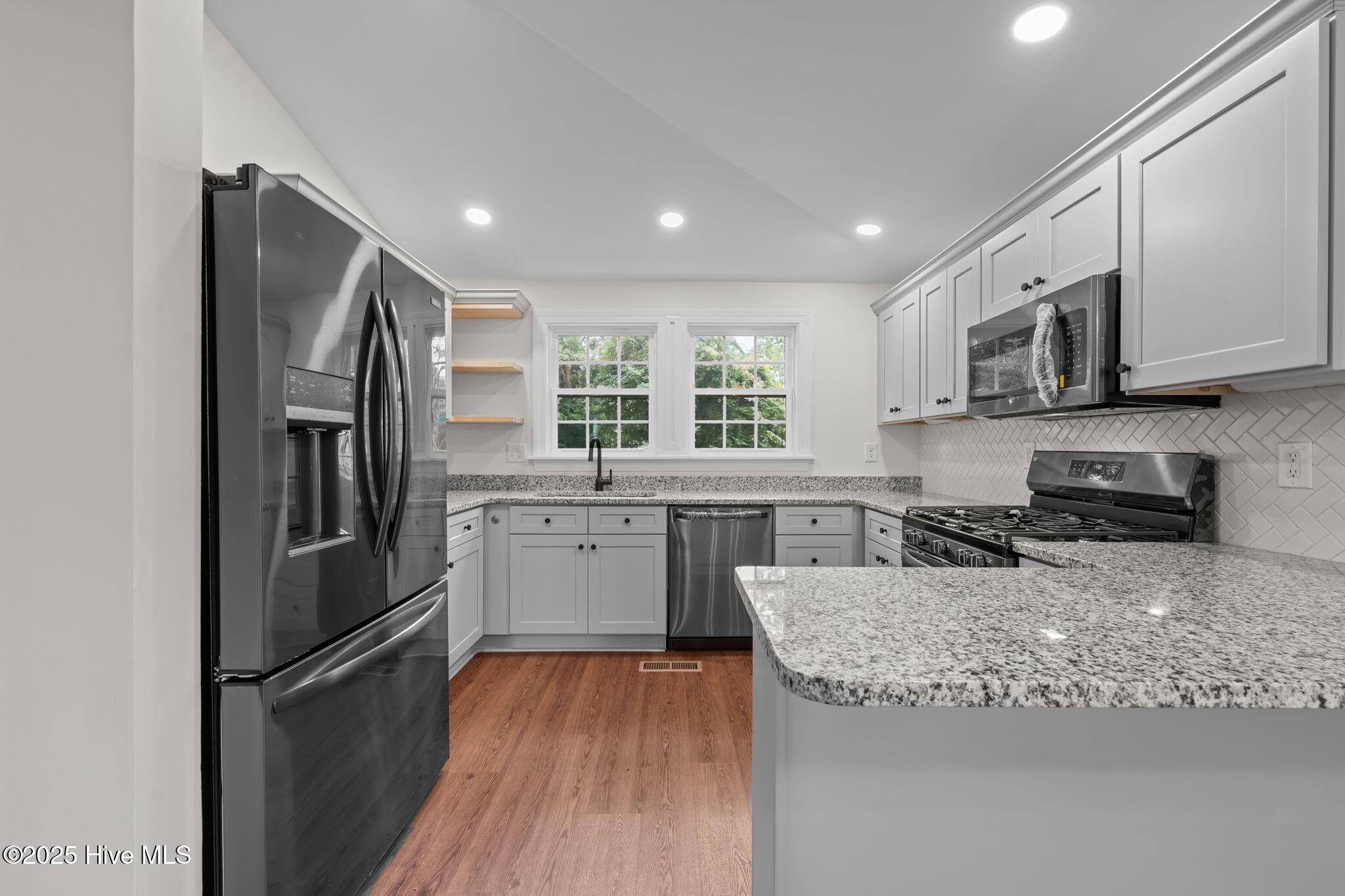 Image 4: 403 Main Street, Bayboro, NC 28515