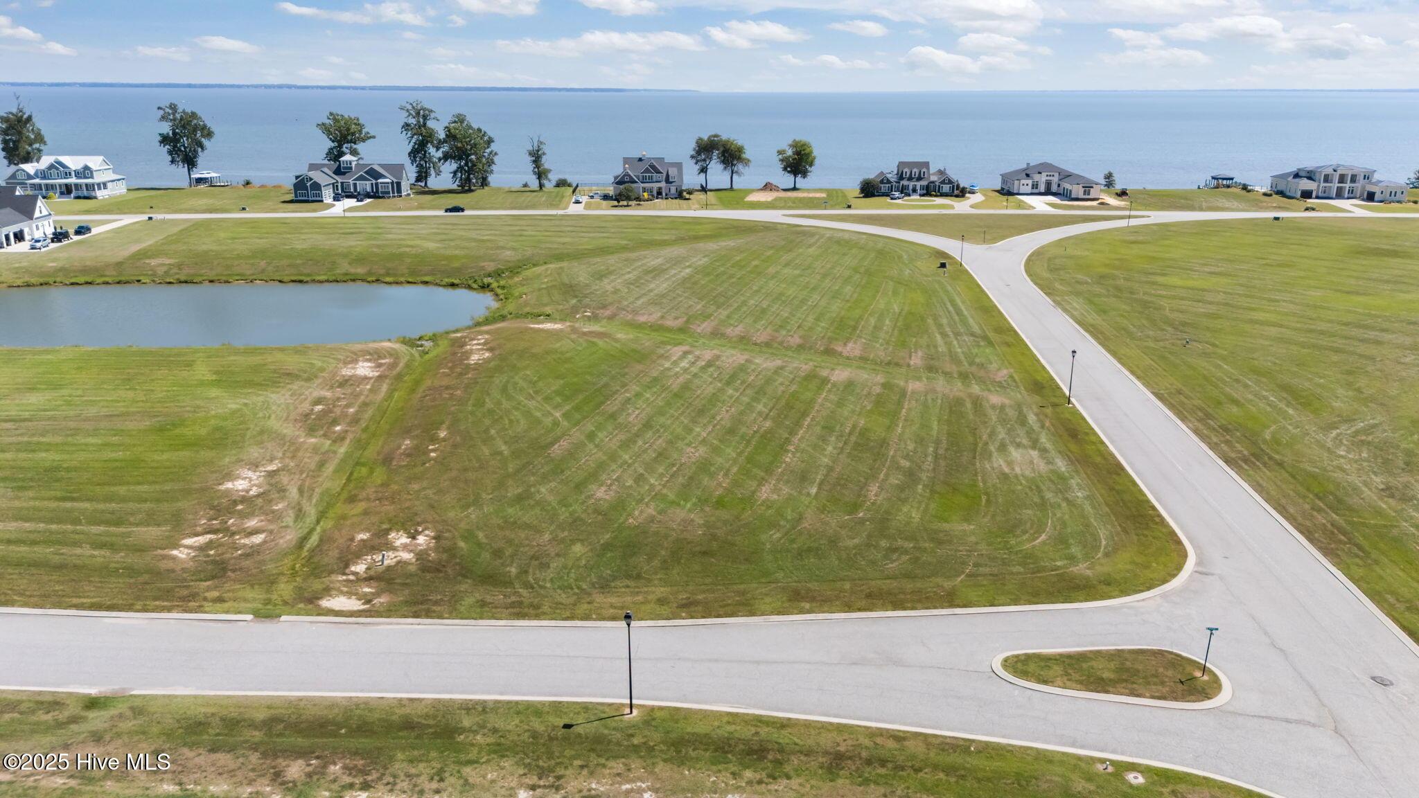 Image 2: 120/104 Majestic Circle