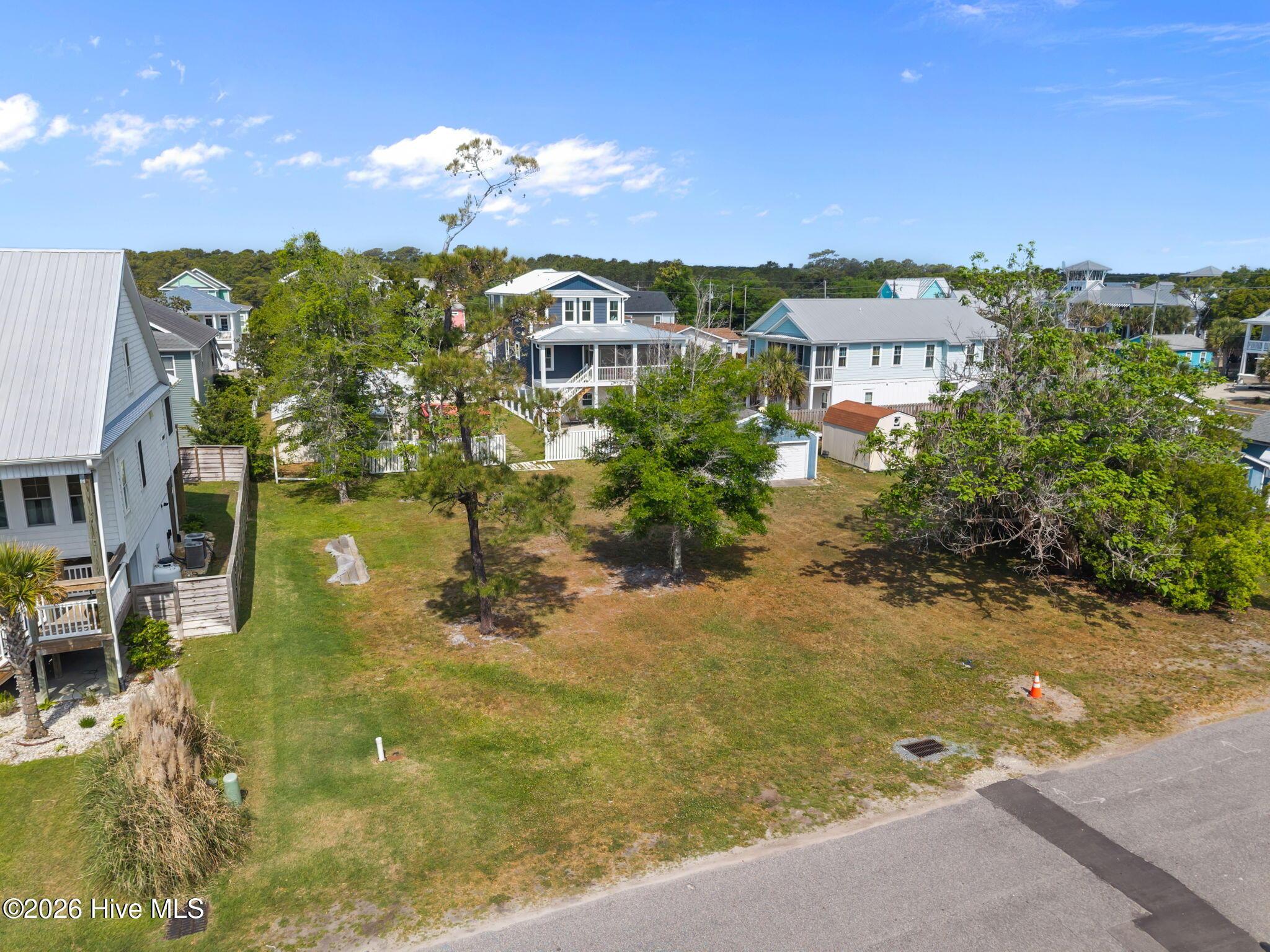 Image 2: 1408 Searay Lane