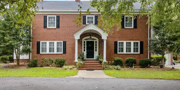 816 River Road
