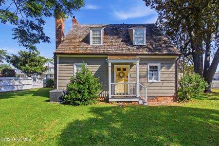 403 Queen Street