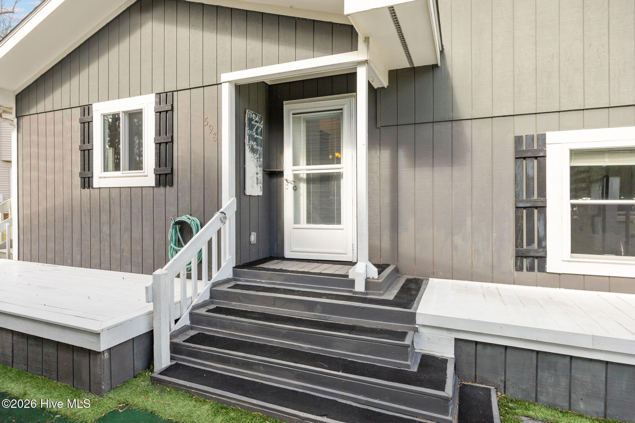 Image 4: 23-web-or-mls-IMG_0008