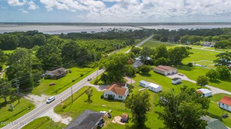 385 Hwy 70 Bettie