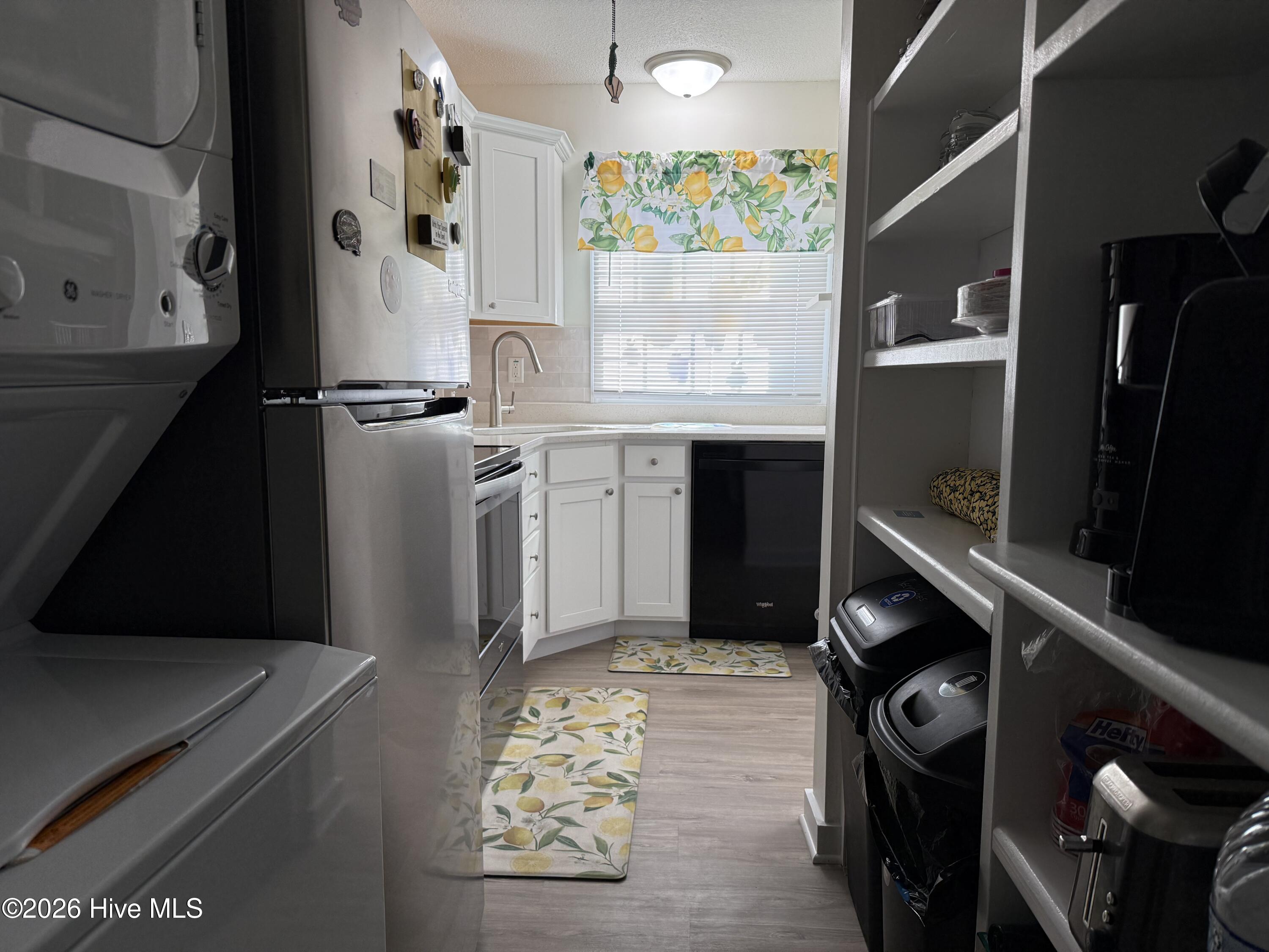 Image 2: Kitchen/Laundry