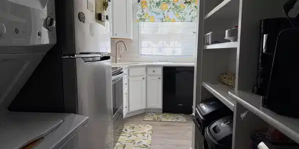 Image 2: Kitchen/Laundry