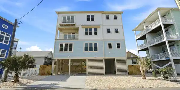 105 Periwinkle Lane