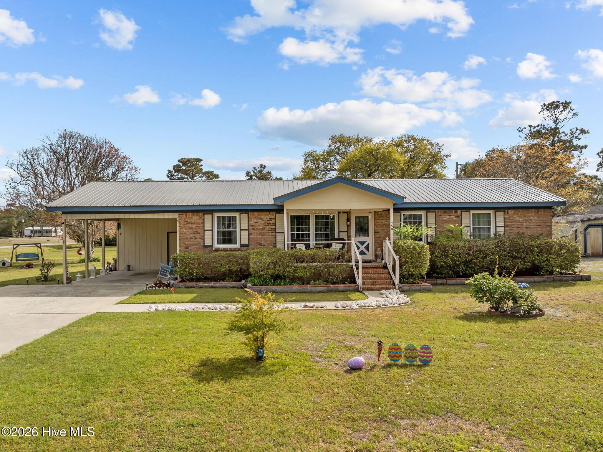 Image 1: 458 Bayview Dr