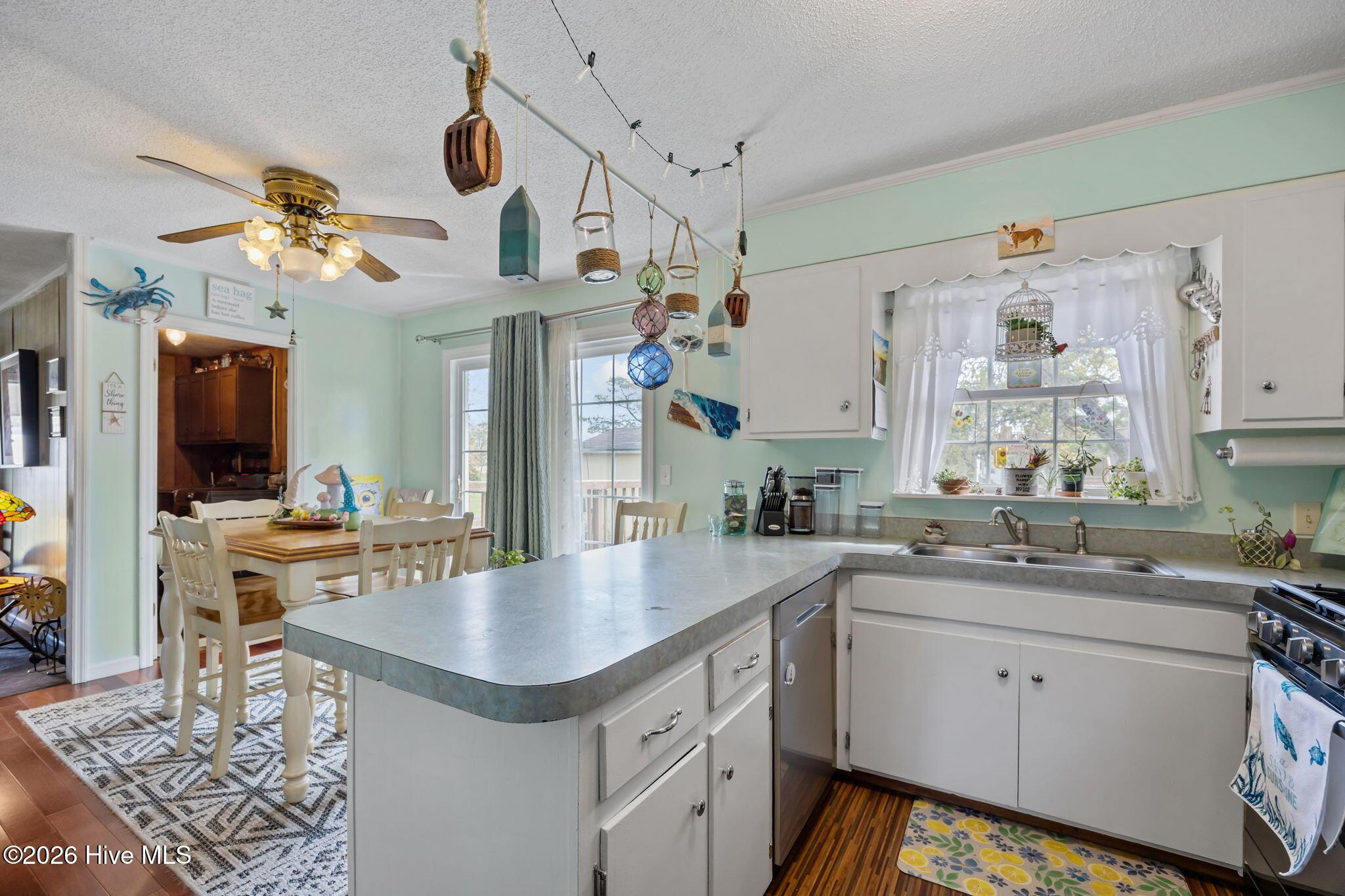 Image 3: 458 Bayview Dr