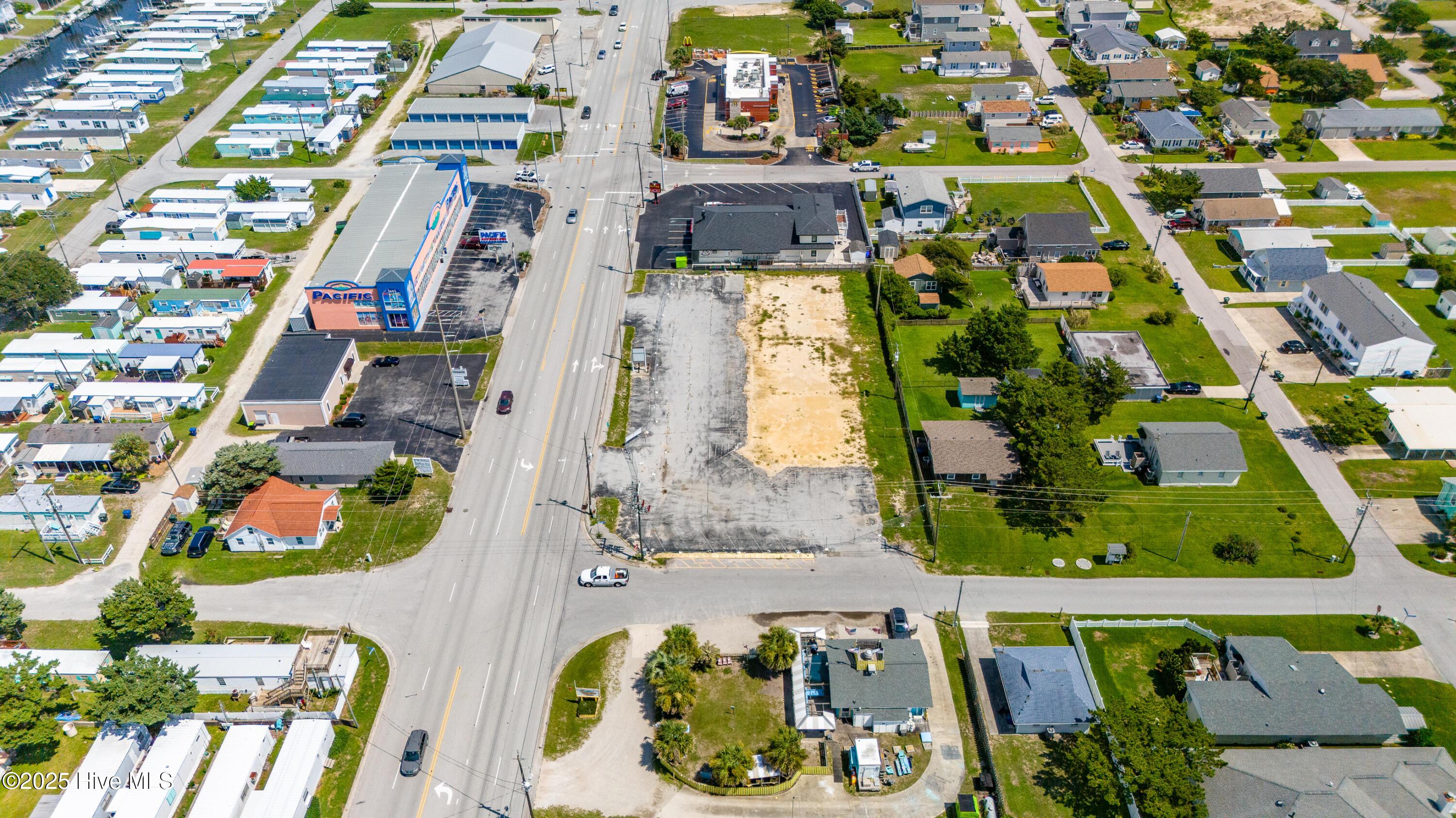Image 3: Beach Tavern Parcel