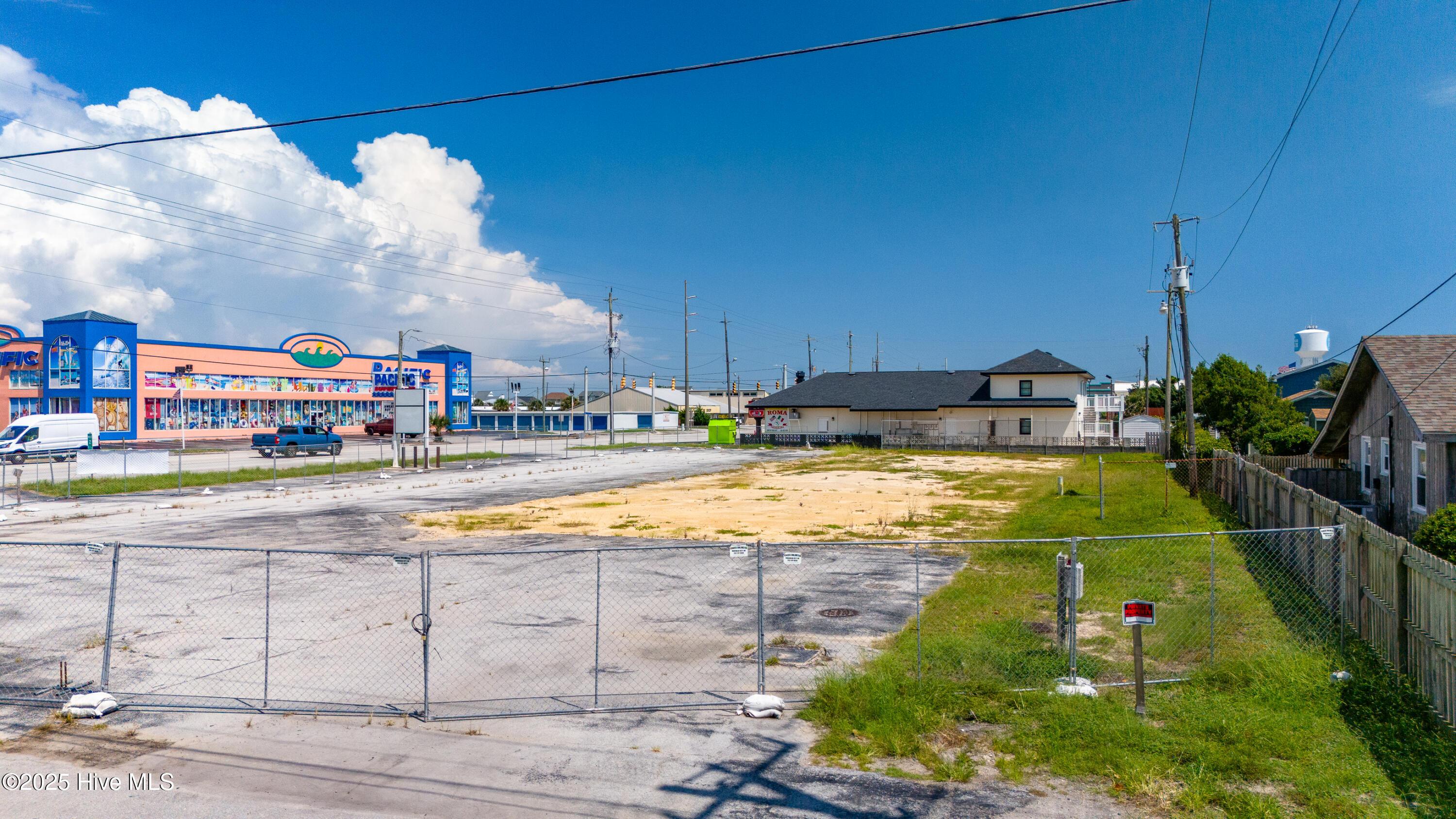Image 4: Beach Tavern Parcel