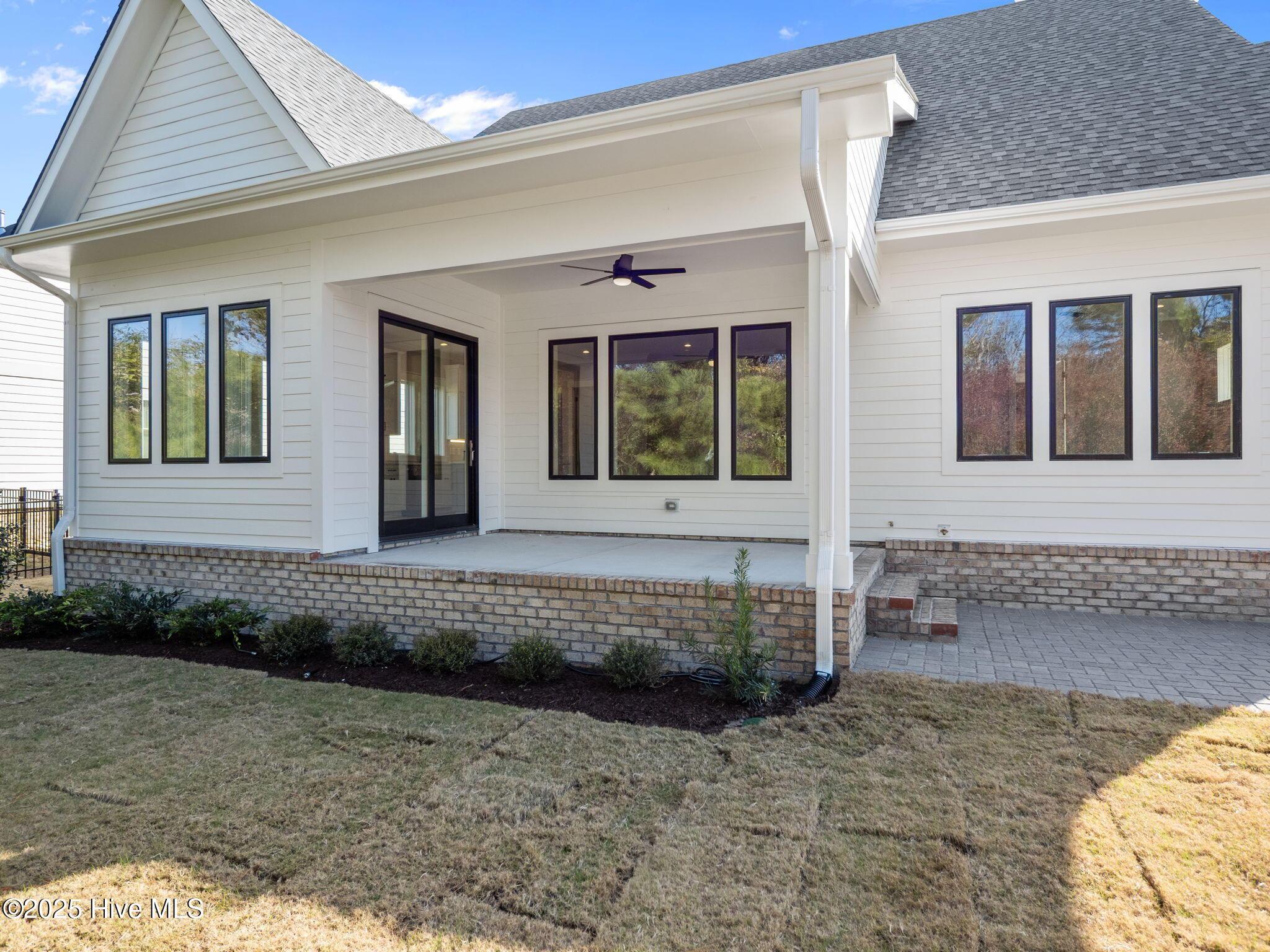 Image 4: 7-web-or-mls-PC117124