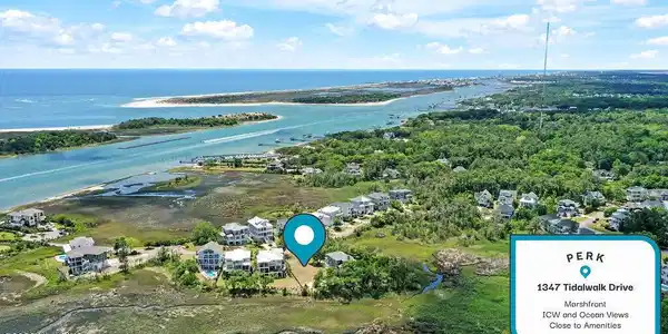 Image 2: 1347TidalwalkDriveDrone-Perks