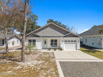 158 NW 1st Street