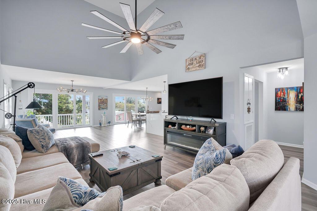 Image 4: 822CutterCourt-13