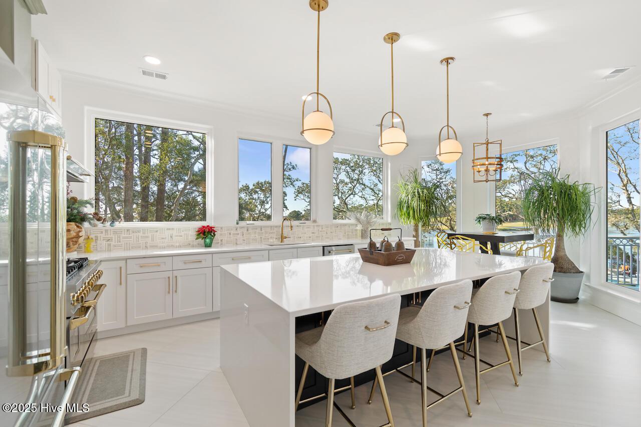 Image 3: 411lakeshoredrive - 39