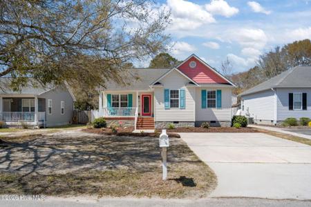 137 NE 4th Street