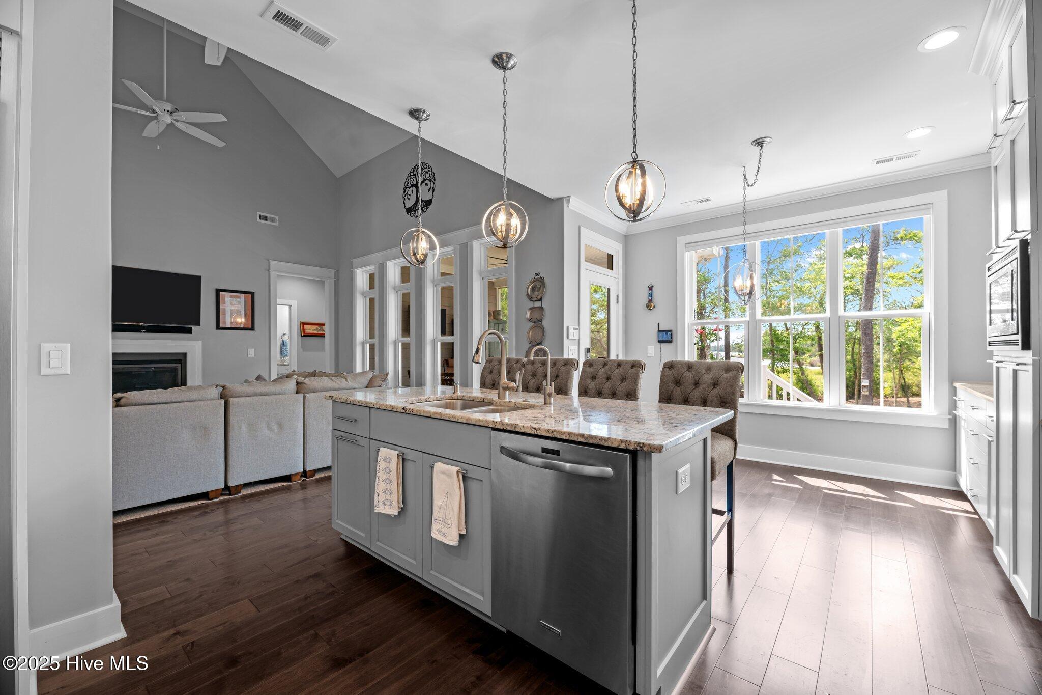 Image 4: 164 Cape Hatteras Pt